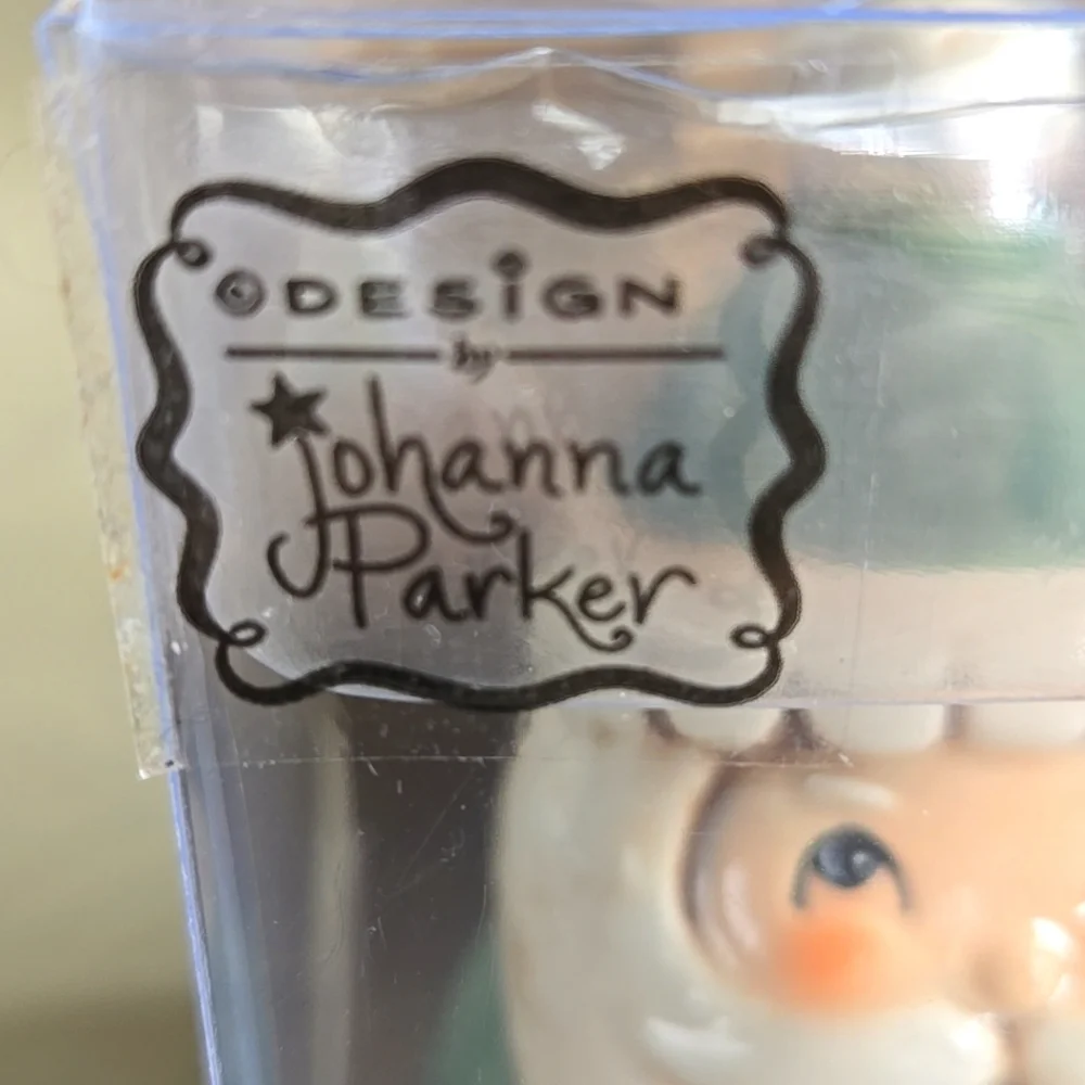 COLLECTIBLE JOHANNA PARKER SANTA & MRS. CLAUS SALT & PEPPER SHAKERS - Picture 2 of 10